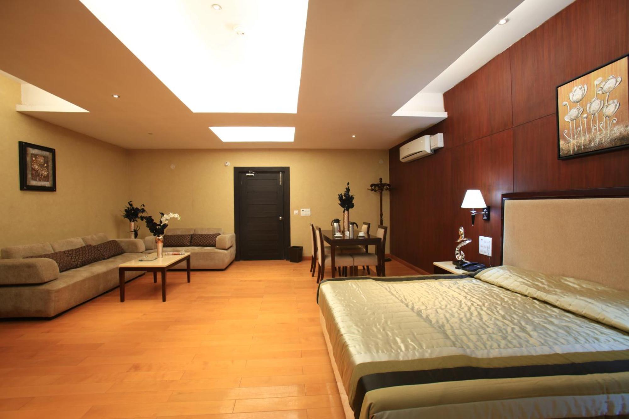 Hotel The Patricians Bilāspur Εξωτερικό φωτογραφία